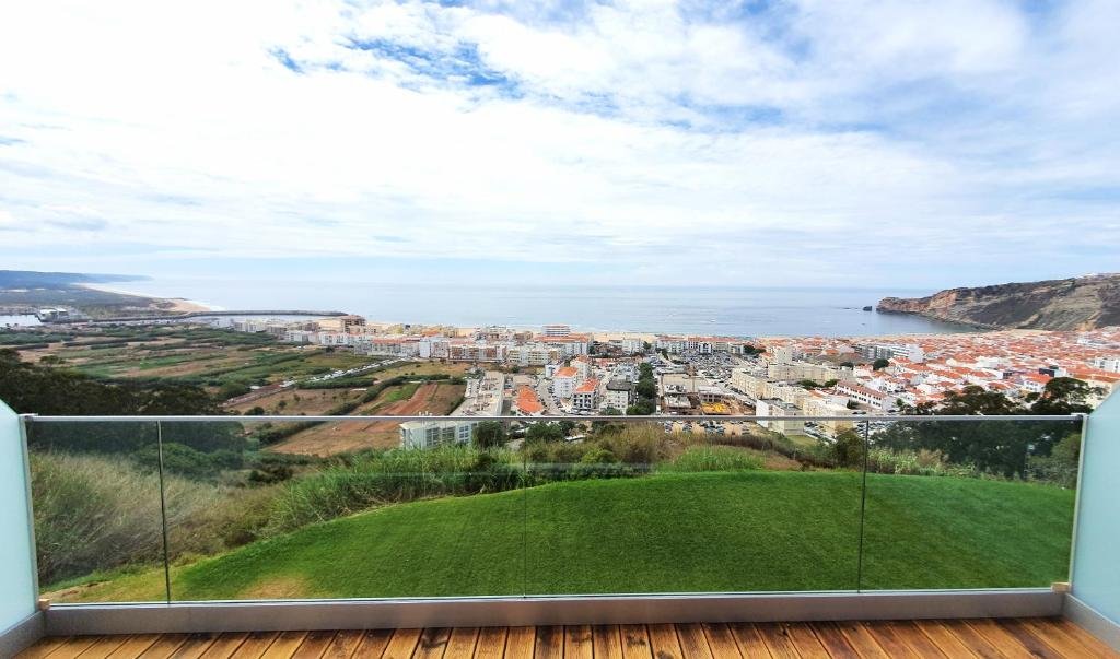 Nazaré: Where the Atlantic Writes Its History | Guide miramar hotel spa & apartments