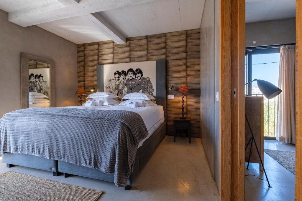 The Poetry of the Silver Coast, Portugal surfers lodge peniche