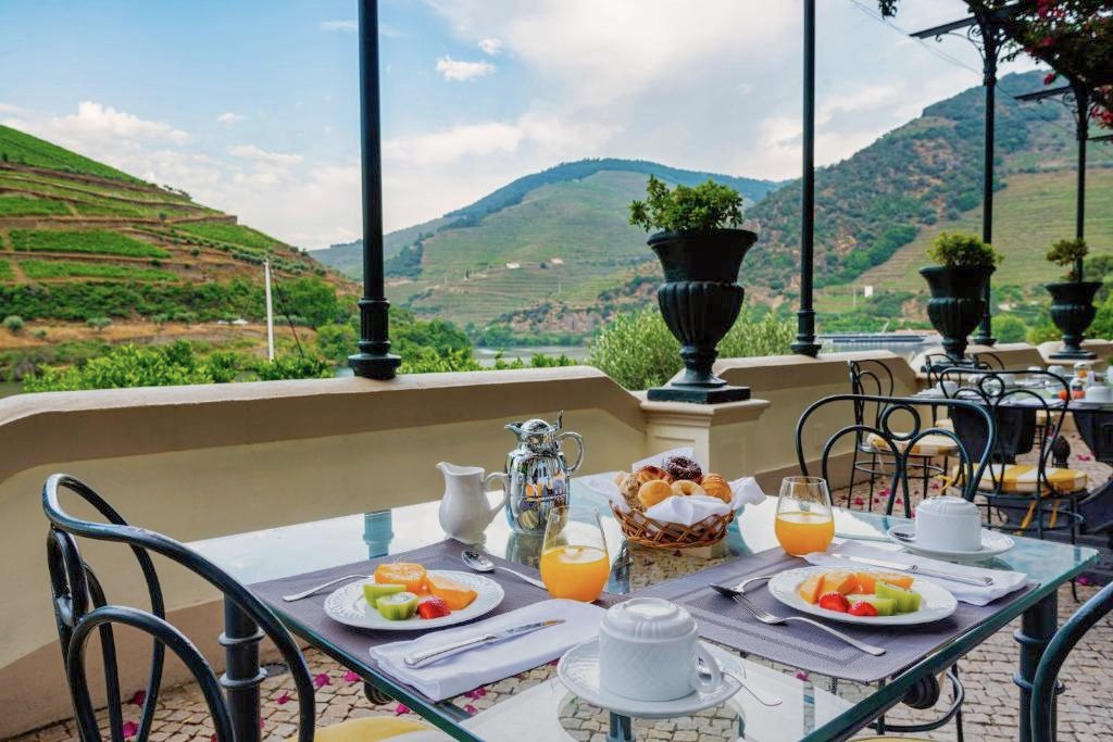 Douro Valley Harvest, Portugal: Best Stays & Dining the vintage house douro
